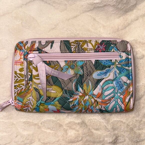 Vera Bradley Campus Double ID Turnlock Wallet Signature Cotton Quilted Wallet - Picture 5 of 12